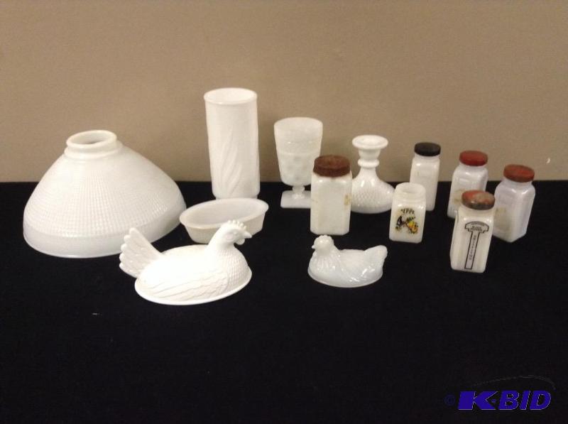 lot 97 image: Group Milk Glass