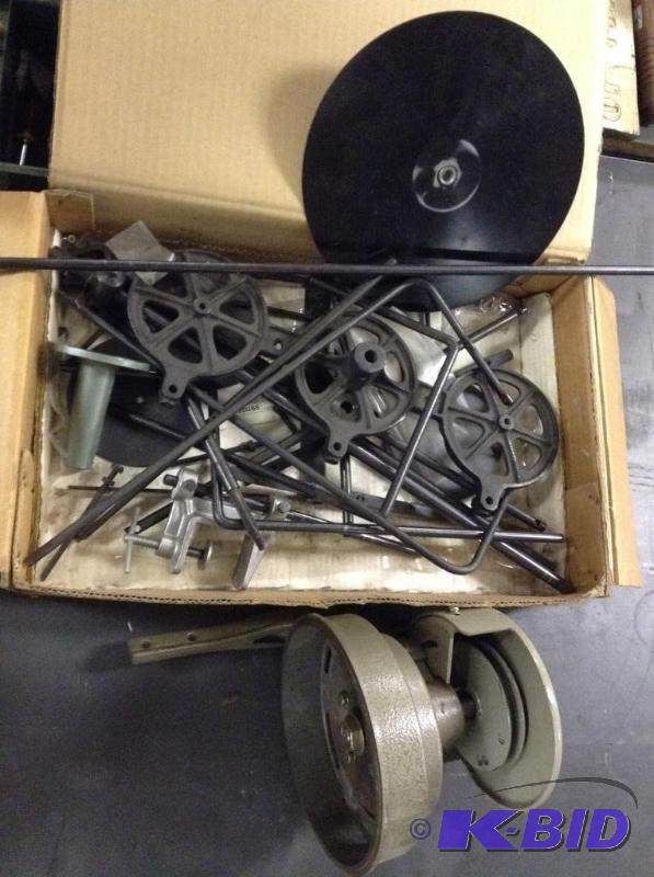 Box of Miscellaneous Spool Parts and Single Clutch Housing