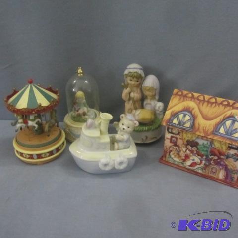 lot 129 image: Music Boxes