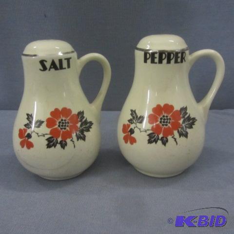 lot 14 image: Halls Poppy Salt & Pepper