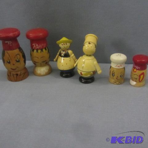 lot 160 image: Salt & Pepper, Wooden