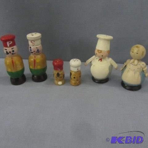 lot 161 image: Salt & Pepper, Wooden