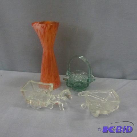 lot 164 image: Vase, Candy Containers