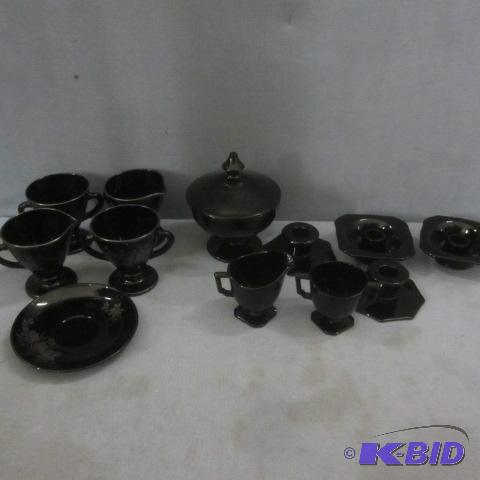 lot 22 image: Black Cream & Sugar Sets