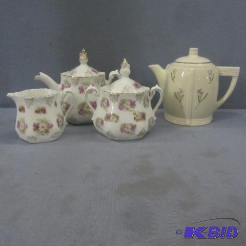lot 27 image: Cream, Sugar, Teapot