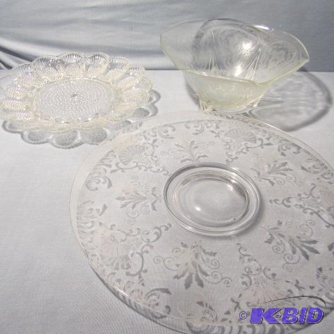 lot 46 image: Fancy Glass Entertaining