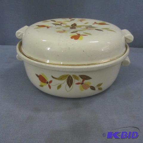 lot 5 image: Halls Jewel Tea Covered Casserole