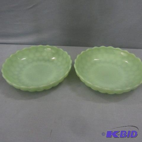 lot 52 image: Jadeite Serving Bowls