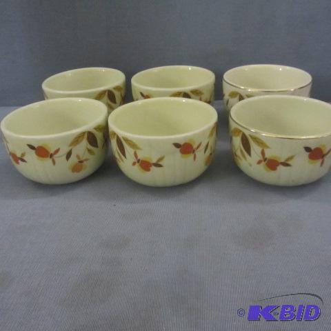 lot 6 image: Halls Jewel Tea Custard Cups