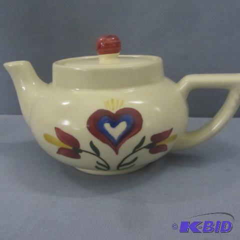 lot 63 image: USA Teapot