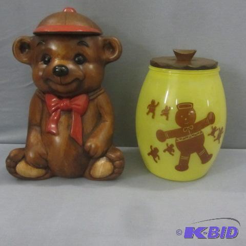 lot 79 image: Gingerbread, Bear Cookie Jars