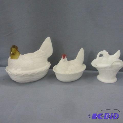 lot 81 image: Nesting Hens