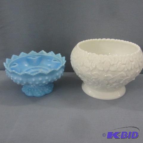 lot 84 image: Milk Glass Bowl, Epergne Bowl