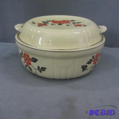 lot 9 image: Halls Poppy Covered Casserole