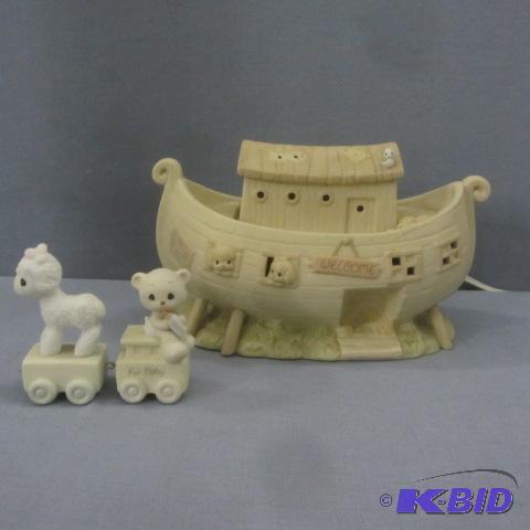 lot 92 image: Precious Moments Light, Figurines