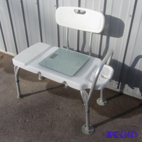 Bath Chair, Scale