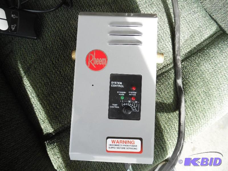 lot 10 image: Water heater