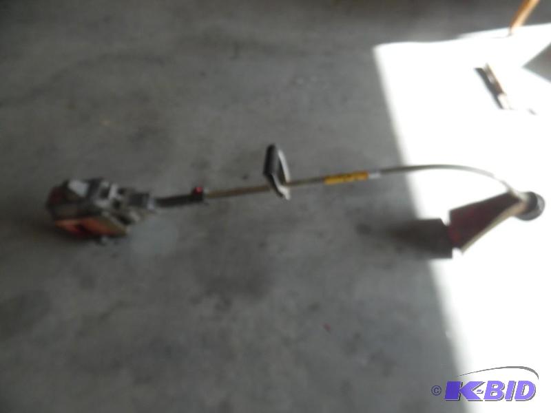 lot 20 image: Husqvarna Weed Trimmer