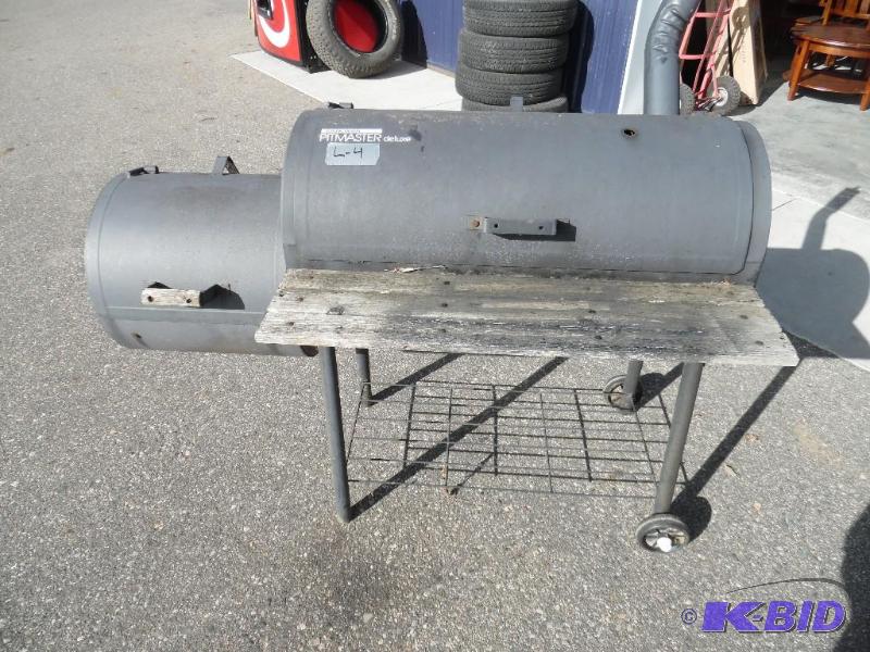 lot 21 image: GrillSmoker