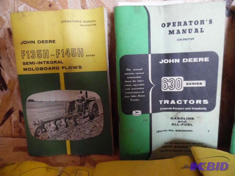 lot 22 image: Manuals