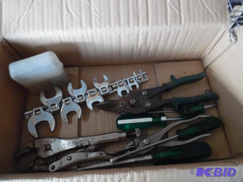 lot 34 image: Tools