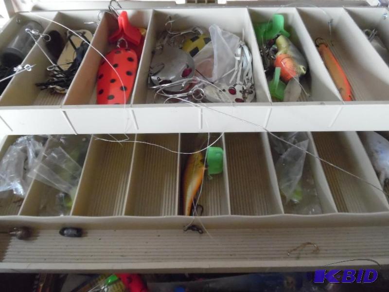 lot 38 image: Tackle box
