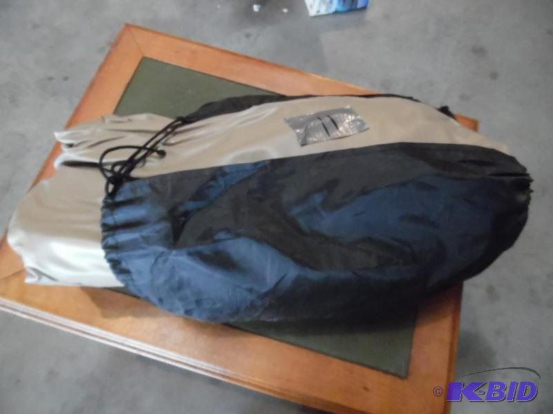 lot 11 image: Inflatable Bed