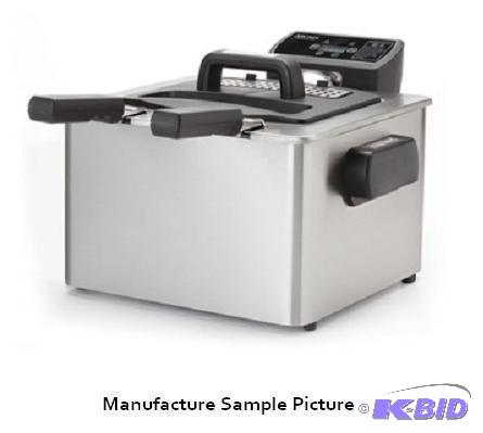 lot 13 image: Aroma Smart Fry XL 4-Quart Digital Dual-Baske...