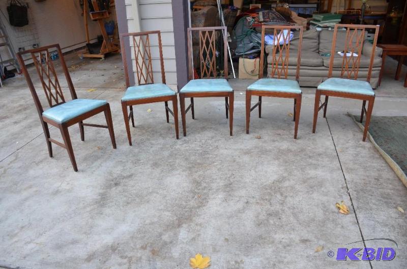 lot 121 image: 5 Antique or vintage chairs...