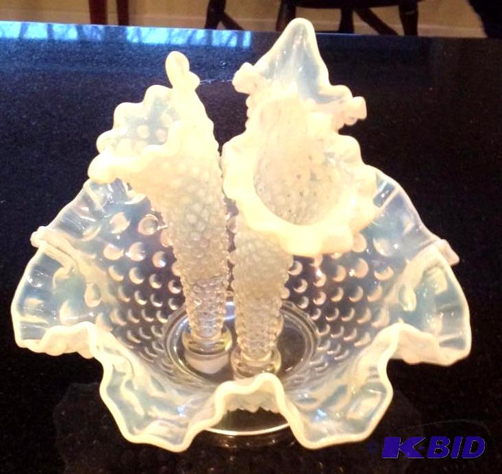lot 15 image: Fenton glass. This piece was given to my cli...