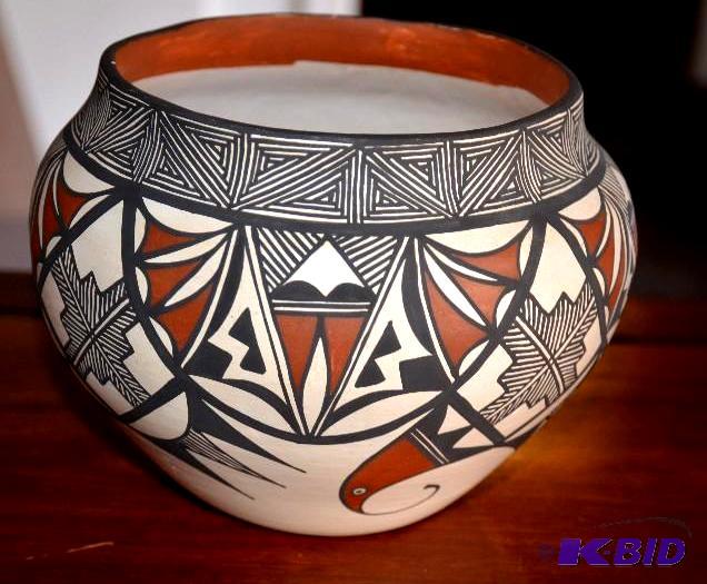 lot 3 image: Acoma Pottery-&nbspSigned Deborah brown&nbs...