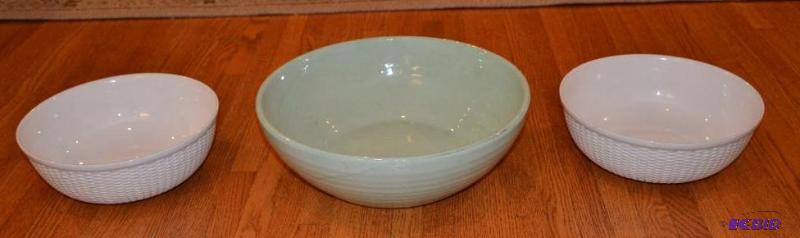lot 77 image: 2 White Wedgewood Nantucket Geo. Davis bowls ...