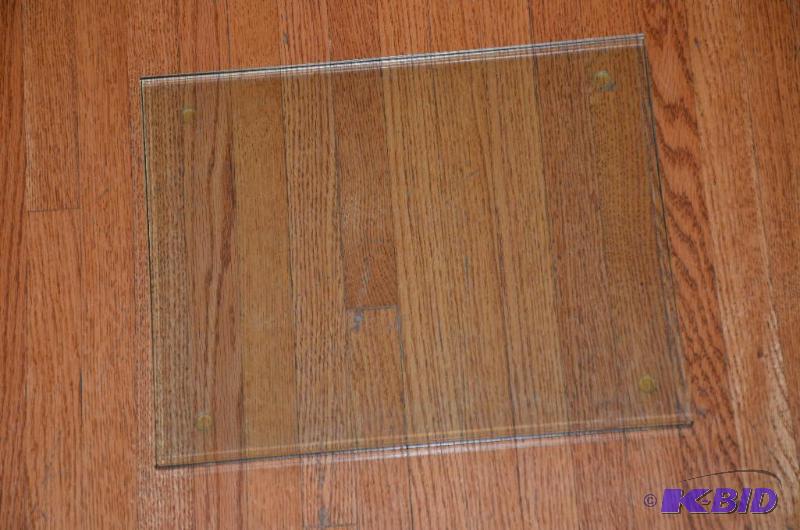 lot 79 image: Thick Glass 12&quotx15" cheeseboard...