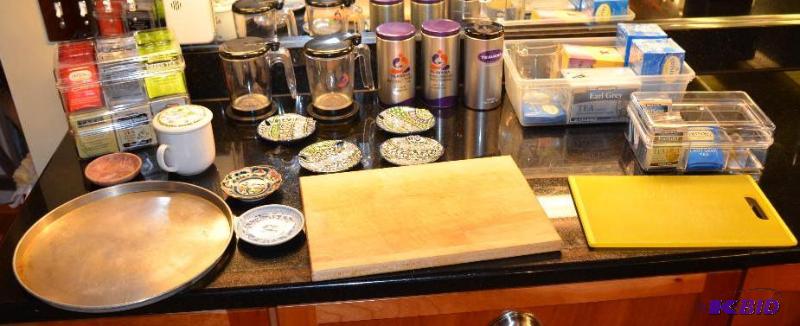 lot 93 image: Variety of teas, tea cups, saucers, 2 cutting...