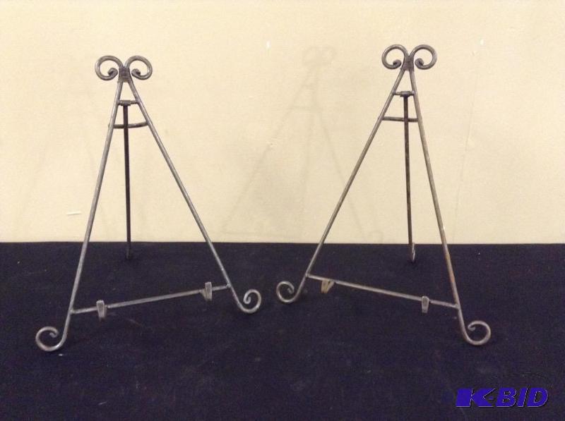 2 Black Metal 18 Decorative Easels