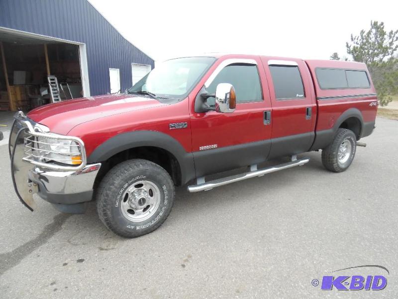 lot 4 image: 2003 FORD F250