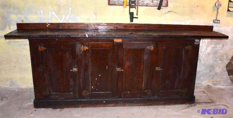 lot 10 image: 1888-1926 Bar made by The Liquid Carbonic Com...