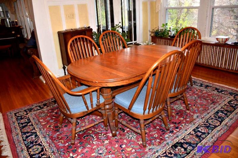 lot 138 image: Oak dining table with 6 chairs, 40x60" &...
