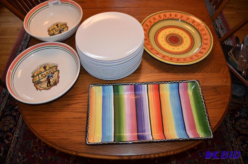lot 151 image: Matching set bowl & platter, dish set, tw...