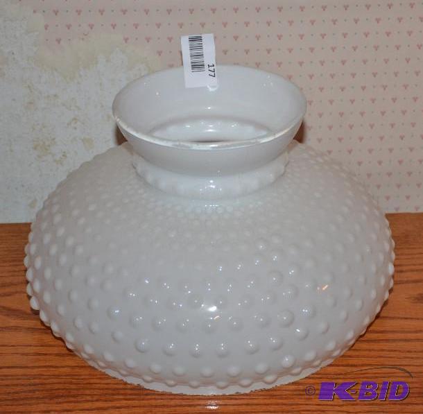 lot 177 image: Vintage Hobnail Glass lamp shade 10" dia...