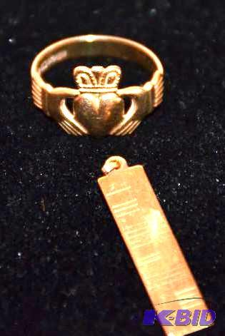 lot 18 image: Irish wedding Ring with heart, crown,two hand...