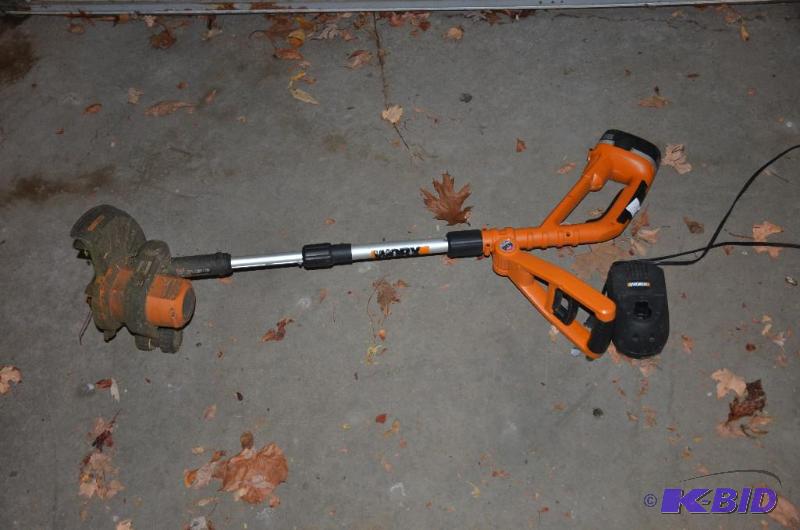 lot 190 image: Worx rechargeable weed whip...