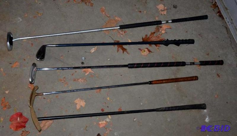 lot 204 image: Golf clubs - Groovie Swing Trainer 4 putters ...