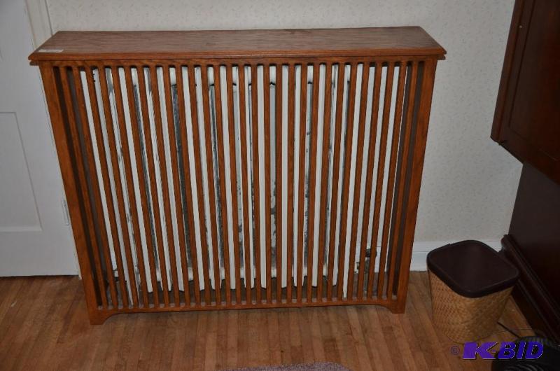 lot 22 image: Vintage Oak wood custom built radiator 49W X1...