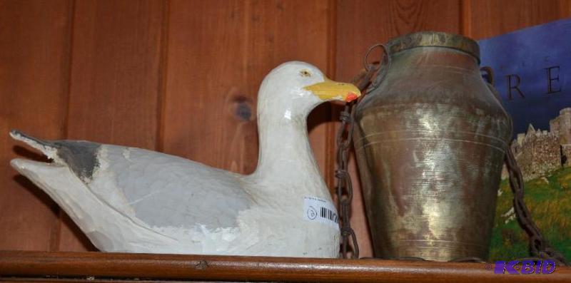 lot 60 image: Unique wood carved seagull 15x9 with rustic i...