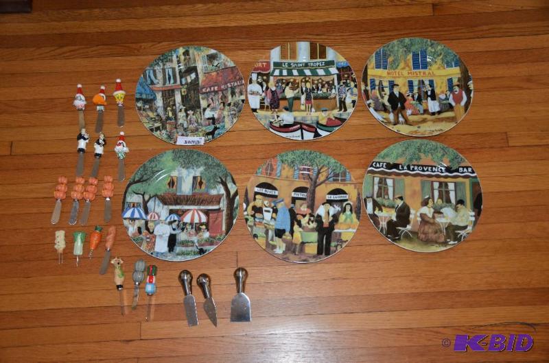 lot 92 image: Disney collection butter knives plus silver a...