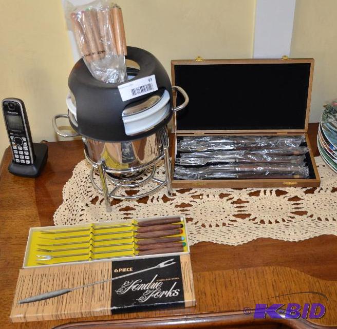 lot 93 image: Silver fondue set with forks...