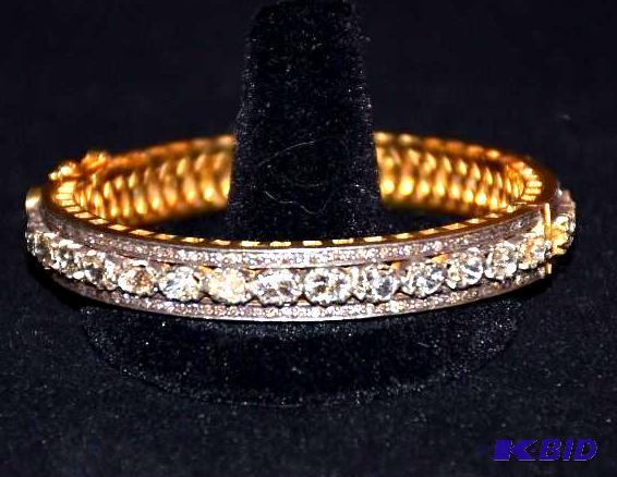 lot 14 image: 13.20 CTTW&nbspDiamond Bracelet purchased i...