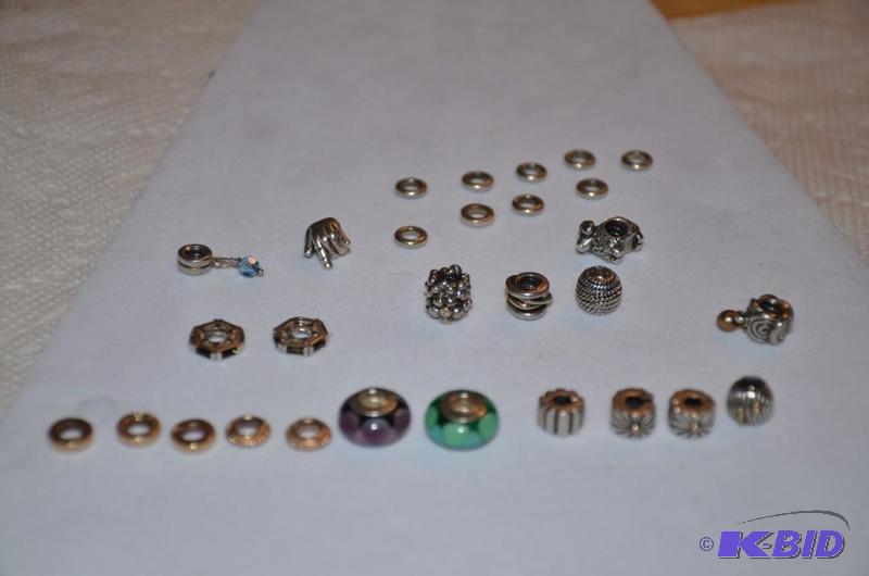 lot 22 image: Large collection of 14kGold, Sterling Silver ...