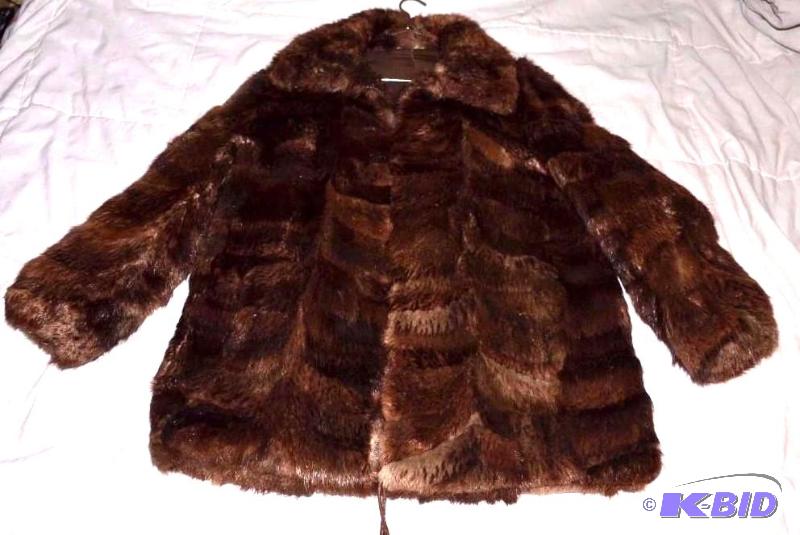 lot 23A image: Stunning Genuine Beaver Fur Coat&nbspwith o...